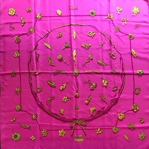 HERMÈS Clips Silk Twill Scarf, 90, 1986 , Vintage, Pristine